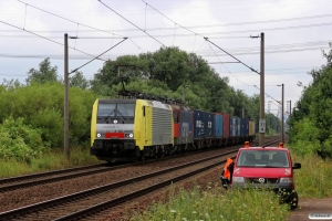 TXL E 189 930+SBBC Re 421 377-3. Hamburg-Moorburg 08.08.2013.