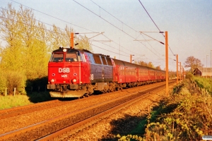 DSB MZ 1425 med IC 163 Kh-Ar. Km 25,1 Ng (Marslev-Odense) 09.04.1990.