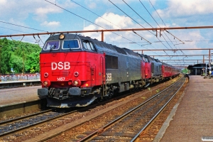 DSB MZ 1457+MZ 1460 med IC 159 Kh-Flb. Roskilde 02.07.1990.