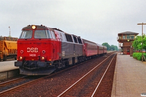 DSB MZ 1409+3 B som Re 3609 Es-Fa. Bramming 25.06.1991.