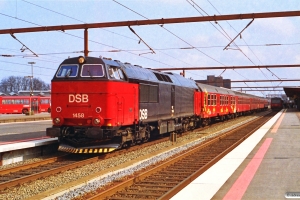 DSB MZ 1458+Bn-x+B+BDan+Bk+B som Re 3133 Ngf-Ar. Odense 30.03.1993.