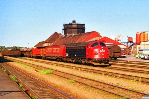 DSB MY 1104 med 7665 Fa-Es. Kolding 05.05.1989.