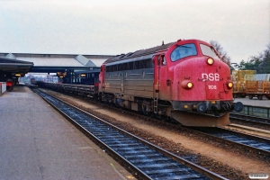 DSB MY 1108+skinne-/svellevogne som G 8731 Hk-Fa. Fredericia 08.11.1989.