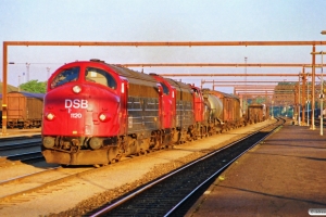 DSB MY 1120+MY 1114+MH 305 med G 89330 Fa-Od. Odense 05.05.1990.