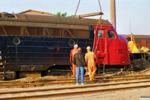 DSB MY 1116 kørt på 'gulvet' med alle seks aksler under rangering med G 7795 Gb-Hr den 7/5. Odense 08.05.1990.