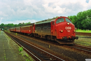 DSB MY 1142 med materiel til IC 431 Flb-Fh. Flensburg 24.06.1990.