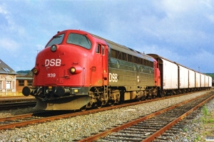 DSB MY 1139 med G 7759 Fa-Hr. Vejle 05.07.1990.