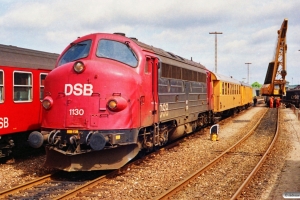 DSB MY 1130+hjælpetog til afsporet MT 159. Nyborg Færge 30.06.1991.