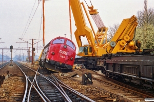 DSB MY 1153 afsporet under rangering med G 9299 Gb-Rfø natten til 11/4. Ringsted 11.04.1992.