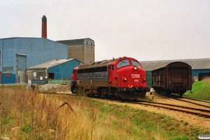 DSB MY 1138 rangerer på Genfiber. Assens 24.04.1992.