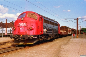 DSB MY 1147 med G 7753 Gb-Hr. Ringsted 03.07.1992.