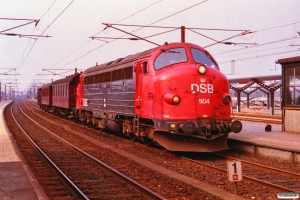 DSB MY 1104+CU 4011+CY 4640+Gs som M 8116 Fa-Sg. Slagelse 01.04.1993.