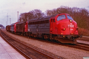 DSB MY 1104+Gs+MX 1040+E+Rs+Gs som Tog 2107 Hj-Hhs. Hjørring 17.04.1993.