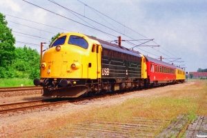 DSB MY 1108+WRm 602+Målevogn 001 som M 6103 Ng-Uv. Ullerslev 06.06.1995.