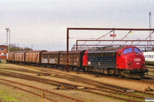 DSB MY 1159 rangerer med G 7230 Fa-Ng. Odense 20.02.2001.