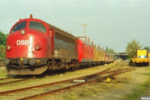 DSB 90 86 00-21 135-7+DB 185 013-0+målevogn 001+003+002+måleledsagevogn 008. Rødekro 20.10.2001.