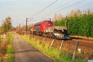 BS Sneplov 137+ DSB 90 86 00-21 135-7+BS Sneplov 145 som M 8324 Od-Mv. Km 155,4 Kh (Marslev-Odense) 29.10.2003.