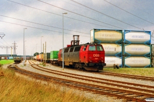 DSB MZ 1425 rangerer med GK 7309 Pa-Fa. Taulov 24.09.1995.