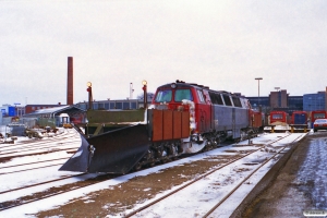 DSB Sneplov 129+MZ 1424+Sneplov 130. Odense 27.01.1996.
