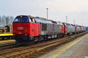 DSB MZ 1454+ME 1533+ME 1528+EA 3017+EA 3007. Nyborg 16.04.1996.