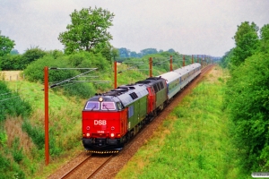 DSB MZ 1449+MZ 1426 med IP 2185 Fh-Pa. Km 49,6 Fa (Farris-Sommersted) 03.09.1996.