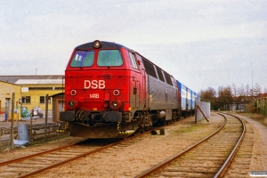 DSB MZ 1418 rangerer ved Nyborg Lynfrost. Nyborg 09.04.1997.