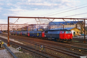 DSB MZ 1437 med IR 590 Fh-Kh. Roskilde 26.04.1997.