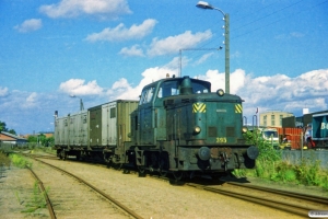 DSB MH 395+godsvogn fra Carlsberg. Odense 09.09.1987.