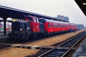 DSB MH 321+Ckm 602+Ckm 601. Vognene var ankommet bagpå IC 107, og skulle bruges if. med TV 2 valgtog. Odense 04.11.1989.