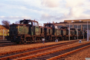 DSB MH 313, MH 344, MH 403, MH 317, MH 394 og MH 400. Fredericia 23.12.1989.