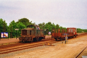 DSB MH 319 rangerer med G 7934 Bl-Ab. Brønderslev 29.06.1992.