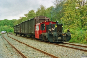 DSB Køf 256 rangerer. Silkeborg 18.10.1991.