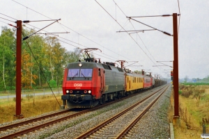 DSB EA 3004+Målevogn 001+WRm 601+EA 3017+35 Fcc/Fccs som G 8690 Ng-Kø. Nyborg 27.10.1996.