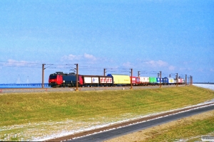 DSB EA 3016 med G 8647 Kø-Ng. Km 128,6 Kh (Sprogø-Nyborg) 20.03.1997.