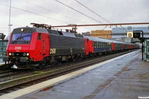 DSB EA 3020+3 Bc+WRD+3 Bc+DB Bocmh som IP 13275 Kh-Pa. Odense 28.01.2000.