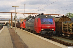 DSB EA 3007+LJ M 36 (udlejet til VLTJ) med G 7483 Gb-Arg. Odense 06.07.2000.