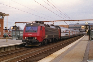 DSB EA 3019+8 SBB vogne+EA 3005 som IC 861 Hgl-Fa. Odense 04.04.2001.