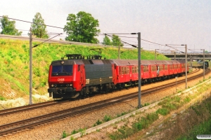 DSB EA 3005 med RØ 2051 Kac-Ro. Ørestad 23.05.2001.