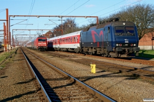 DSB EA 3001 med IP 1273 Htå-Pa og DB 101 080-0. Padborg 15.02.2008.