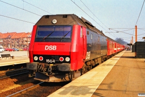 DSB ME 1504 med P 3252 Sg-Kk. Ringsted 17.03.1990.