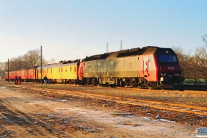 DSB ADns 518+Bn 710+Målevogn 001+ME 1527 som M 8117 Ap-Md. Årup 16.01.1991.