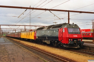 DSB ADns+Bn+Bn-v+Bn-n+Bn+BDan+BDan+BD+målevogn 002+ME 1515 er netop ankommet fra Marslev. Kørsel i sporspærring Marslev-Odense. Odense 02.05.1991.