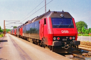 DSB EA 3002+Målevogn 001+006+003+Bcm 423+EA 3008+ME 1528+MZ 1453+ME 1514 som M 8235 Md-Tl-Fa. Middelfart 09.07.1995.