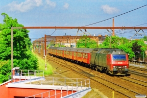 DSB ME 1528 med RØ 2261 Kk-Rf. Roskilde 28.06.1997.