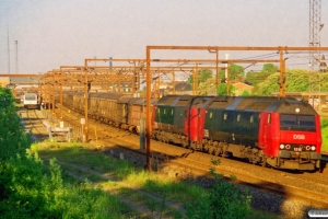 DSB ME 1516+ME 1521 med GS 7901 Gb-Ab. Odense 15.05.2000.