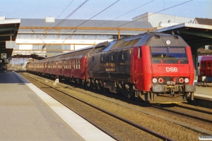 DSB ME 1529 med IR 1652 Ab-Kh. Odense 22.04.2001.