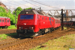 DSB ME 1509 med RØ 2537 Hgl-Hk. Østerport 23.05.2001.