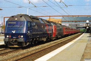 DSB ME 1523+ME 1533 med IR 1653 Kh-Ar. Odense 12.07.2002.