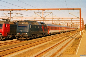 DSB ME 1529+6 CD Bmz+WRmz+Ampz som EC 371 Ar-Pa. Padborg 26.02.2006.