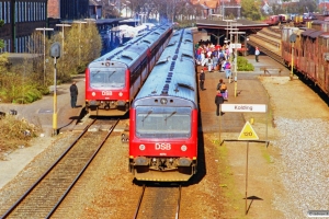 DSB MR/D 73+MR/D 95+MR/D 33+MR/D 93+MR/D 98 som P 443 Kh-Es og MR/D 41+MR/D 22+MR/D 38+MR/D 74 som P 3650 Es-Fa. Kolding 07.04.1990.